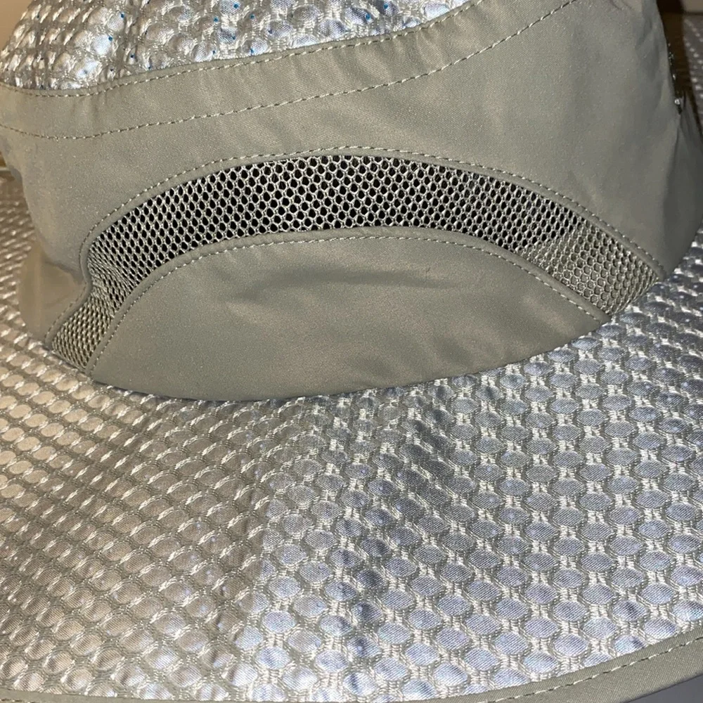 Artic Hat NWT Unisex Triple Cooling Technology Grey - Adjustable Chin Strap OS